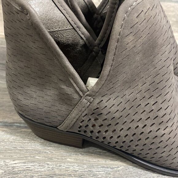 Merona • GRAY Perforated Cut Out Ankle Boots - Picture 8 of 10